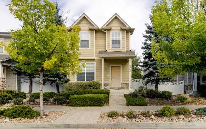 2284 Saint Paul Dr - Photo 2 of 43