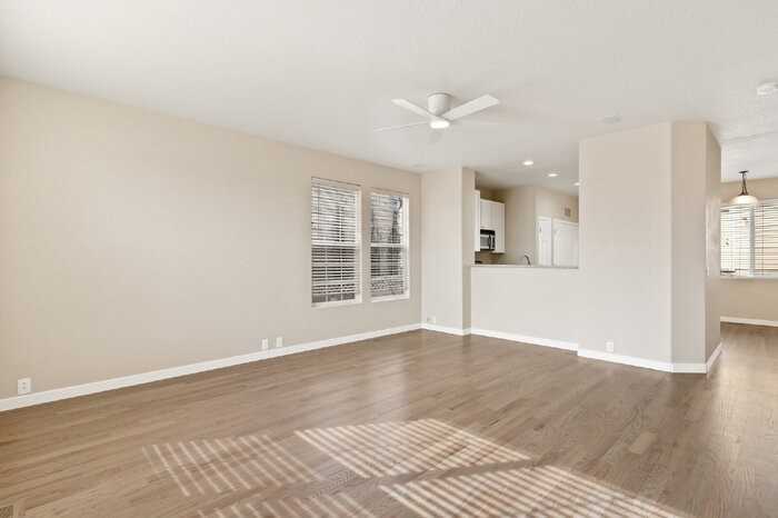 2284 Saint Paul Dr - Photo 7 of 43