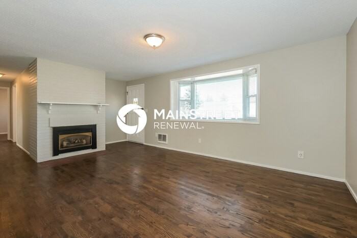 2702 S 54th St - Photo 3 of 16