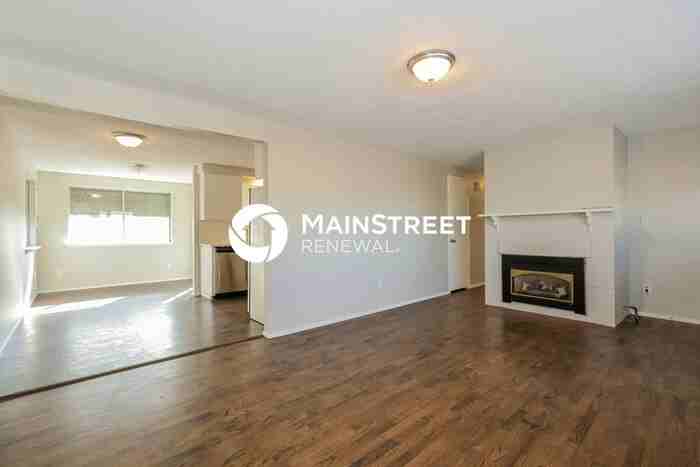 2702 S 54th St - Photo 4 of 16