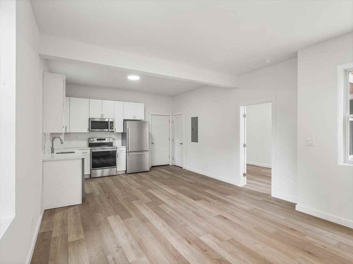 3514 Butler St #2 - Photo 3 of 19