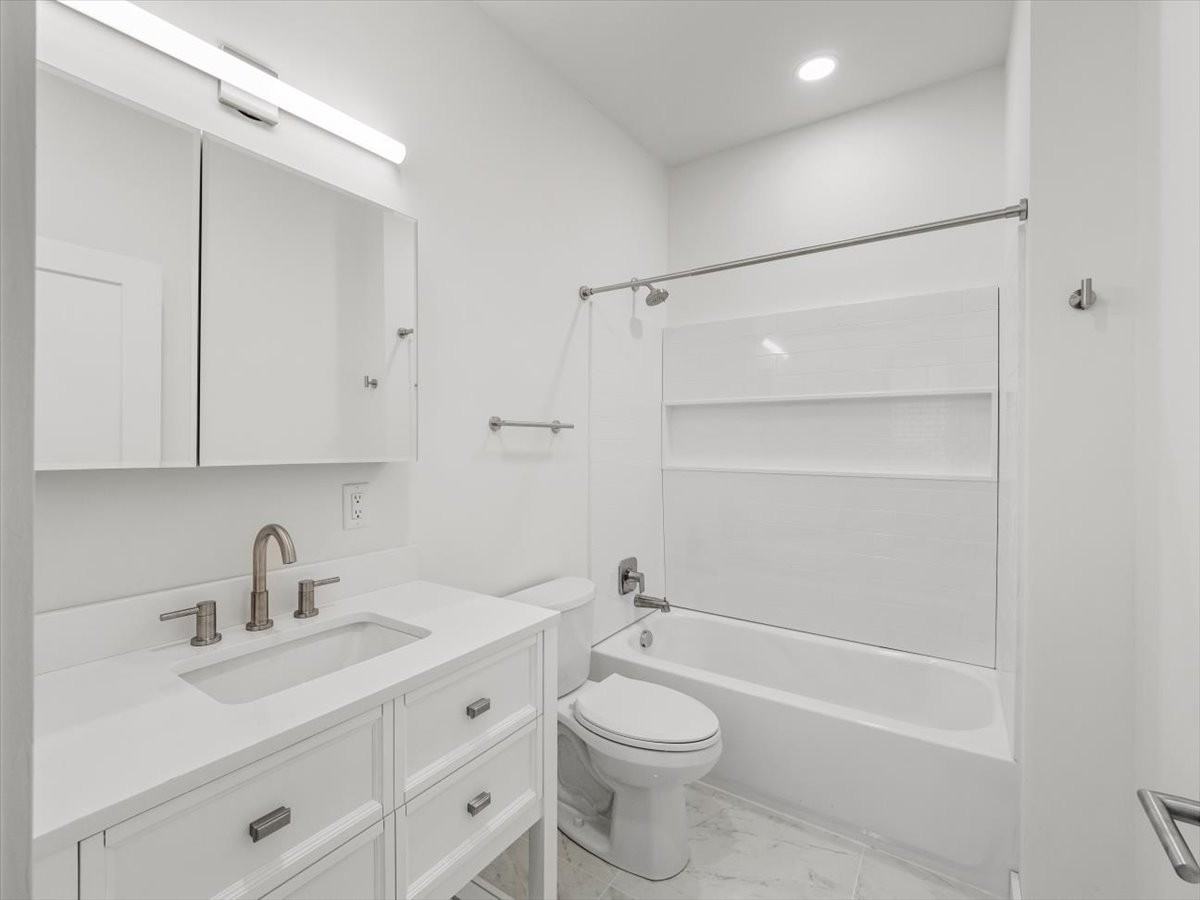 3514 Butler St #2 - Photo 6 of 19