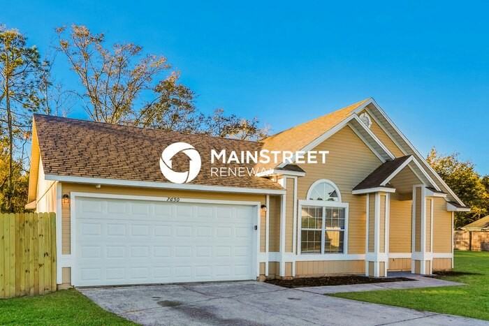 7650 Dover Cliff Dr S - Photo 3 of 16