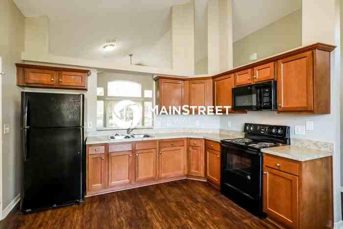 7650 Dover Cliff Dr S - Photo 7 of 16