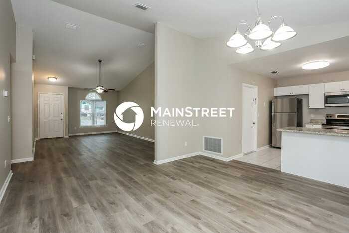 1541 Kingfisher Ln N - Photo 6 of 16