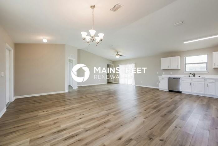 2910 36th St Sw - Photo 4 of 16