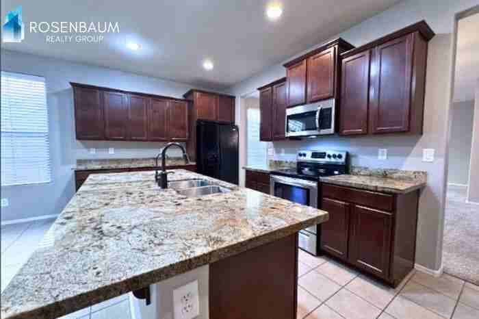 2969 E Isaiah Ave - Photo 3 of 12