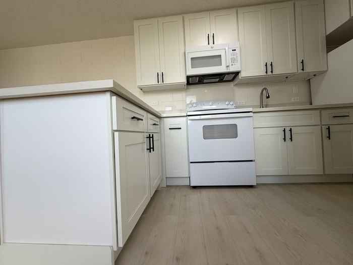 835 Kapaakea Ln #401 - Photo 3 of 5