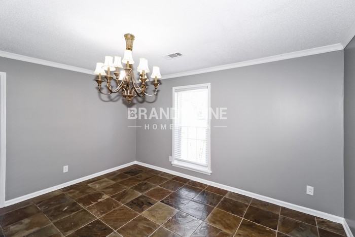 8606 Dena Cv W - Photo 7 of 22