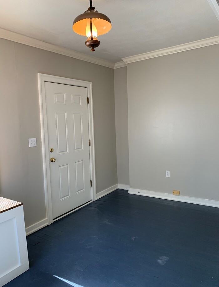 417 W 67th St - Photo 5 of 26