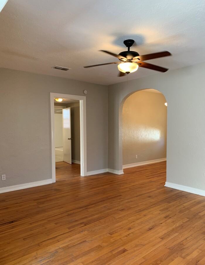 417 W 67th St - Photo 7 of 26