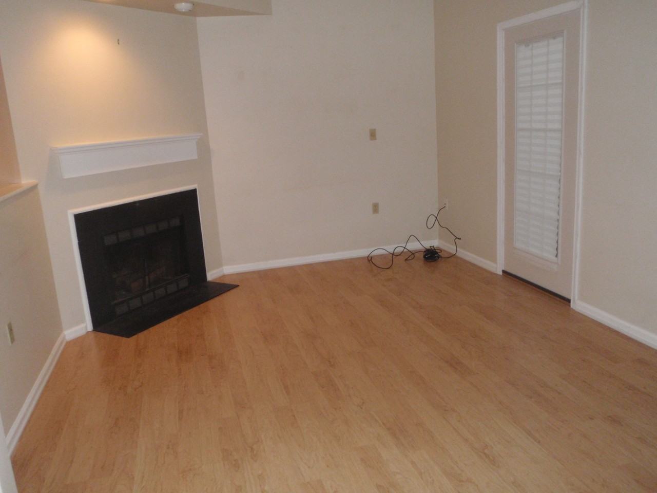 109 Quaker Dr - Photo 7 of 15