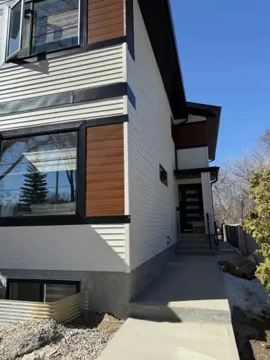 12018 63 St Nw - Photo 2 of 10