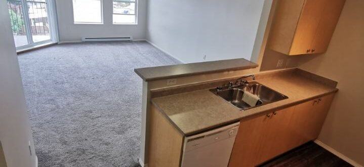 9473 Broadway #406 - Photo 5 of 5