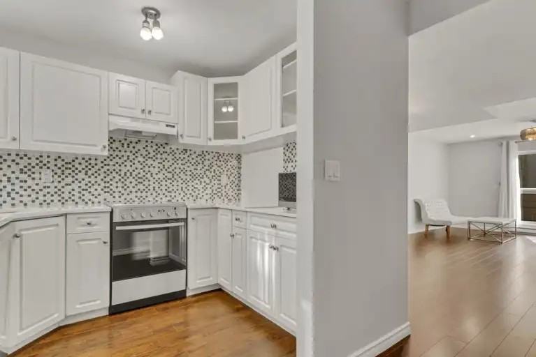 1535 St. Georges Ave #5 - Photo 3 of 14