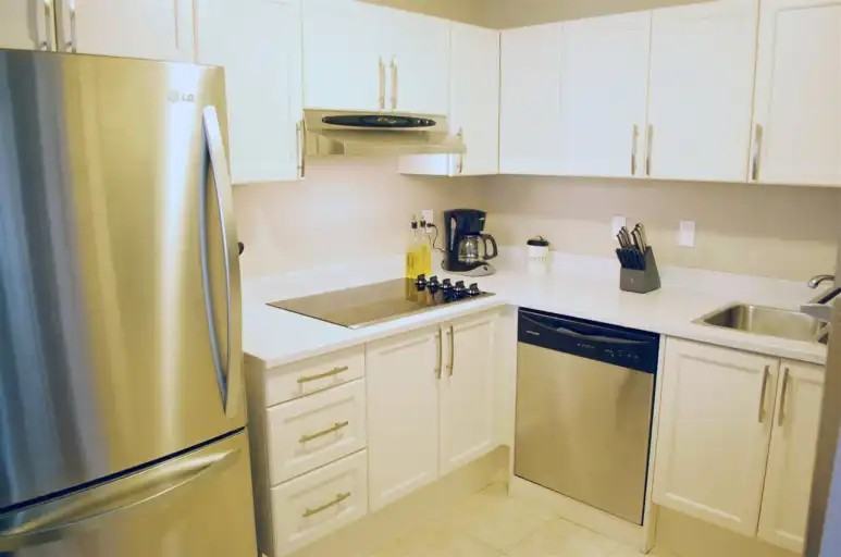 1350 Oxford St #301 - Photo 4 of 6