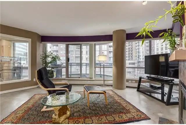 1088 6 Ave Sw #304 - Photo 2 of 6