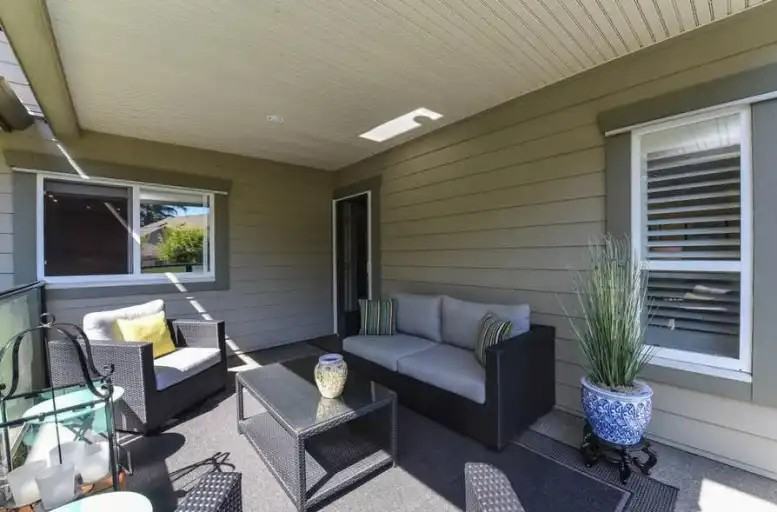 199 31st St #108 - Photo 2 of 8