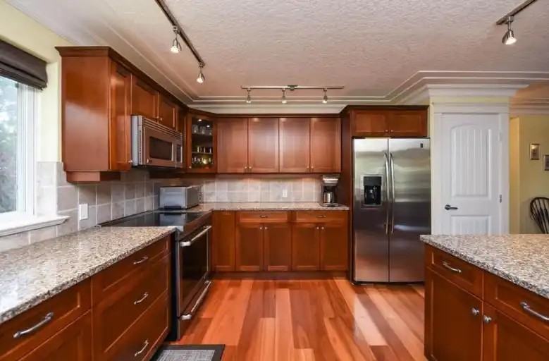 199 31st St #108 - Photo 3 of 8