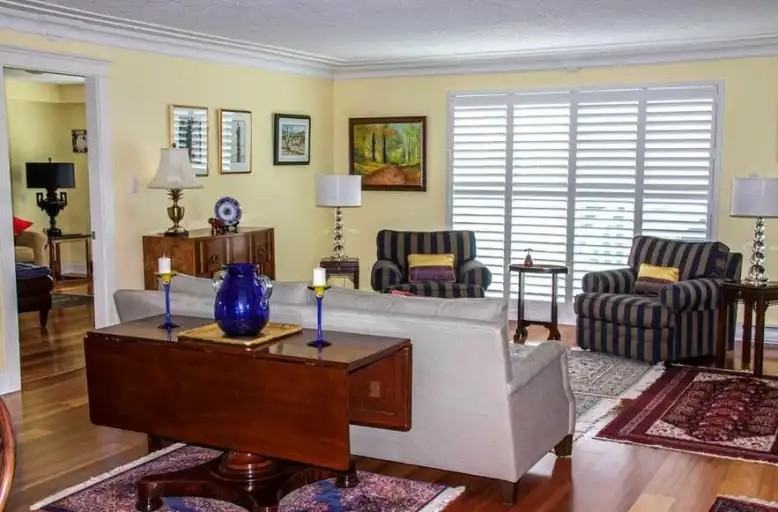 199 31st St #108 - Photo 6 of 8