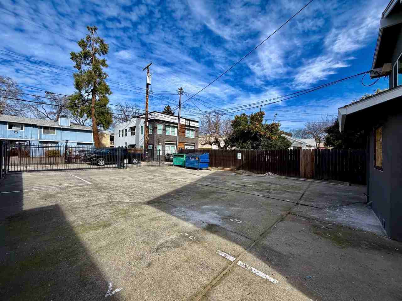 1819 W St - Photo 6 of 26