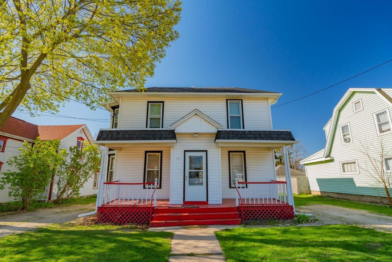 Vernal Ave - Photo 3 of 10