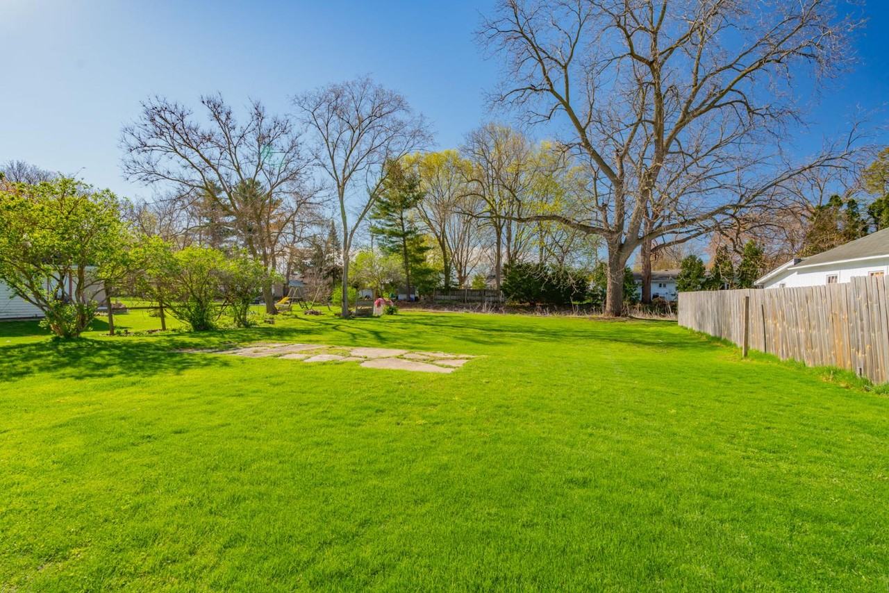 Vernal Ave - Photo 7 of 10