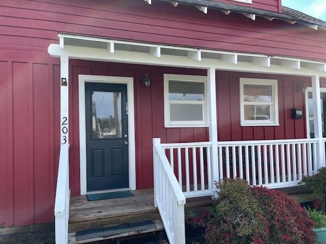 203 16th St Ne - Photo 2 of 12
