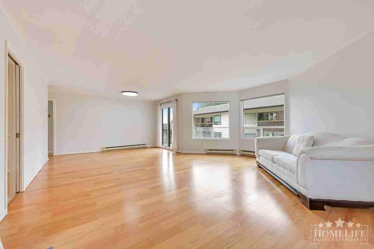 1350 Vidal St - Photo 6 of 24