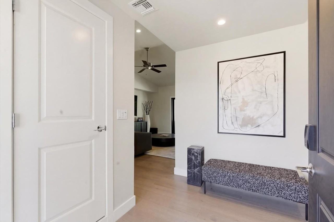 8372 E San Salvador Dr - Photo 7 of 35