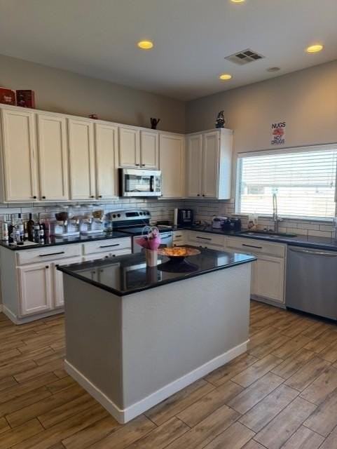 37262 W Oliveto Ave - Photo 3 of 29