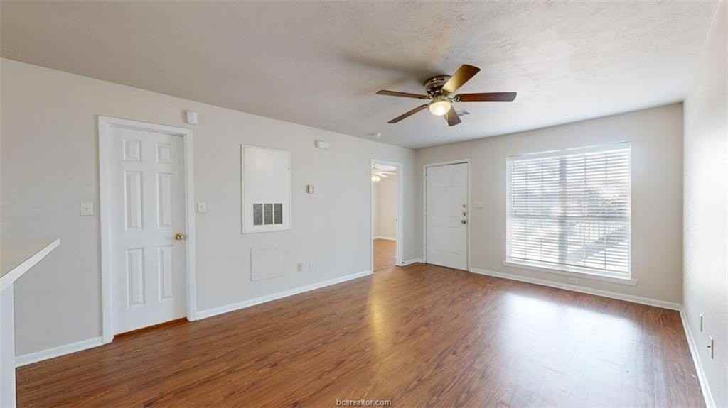 1513 Hollowhill Dr Apt B - Photo 4 of 25