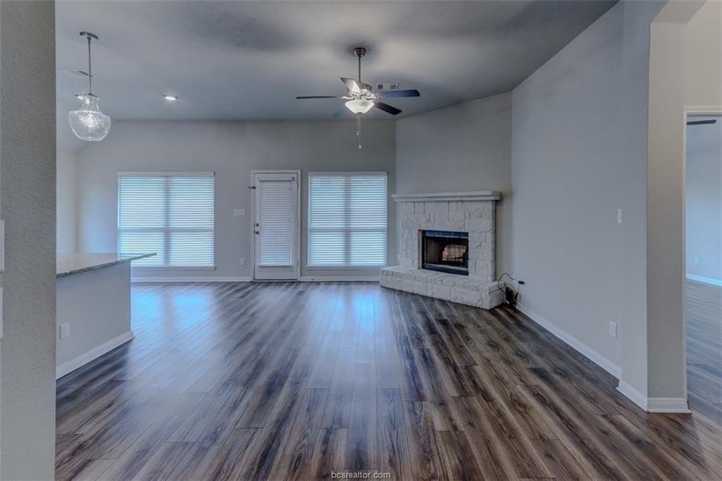 2131 Markley Dr - Photo 4 of 32