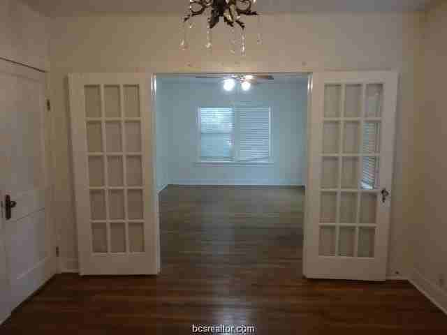 402 Ayrshire St - Photo 5 of 18