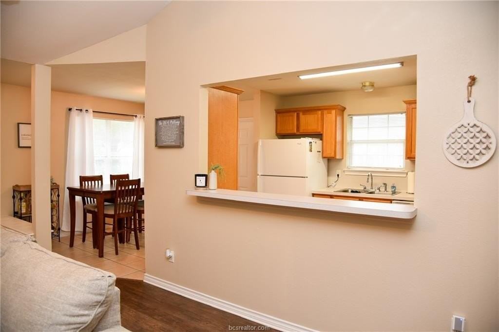 3813 Oldenburg Ln - Photo 3 of 20