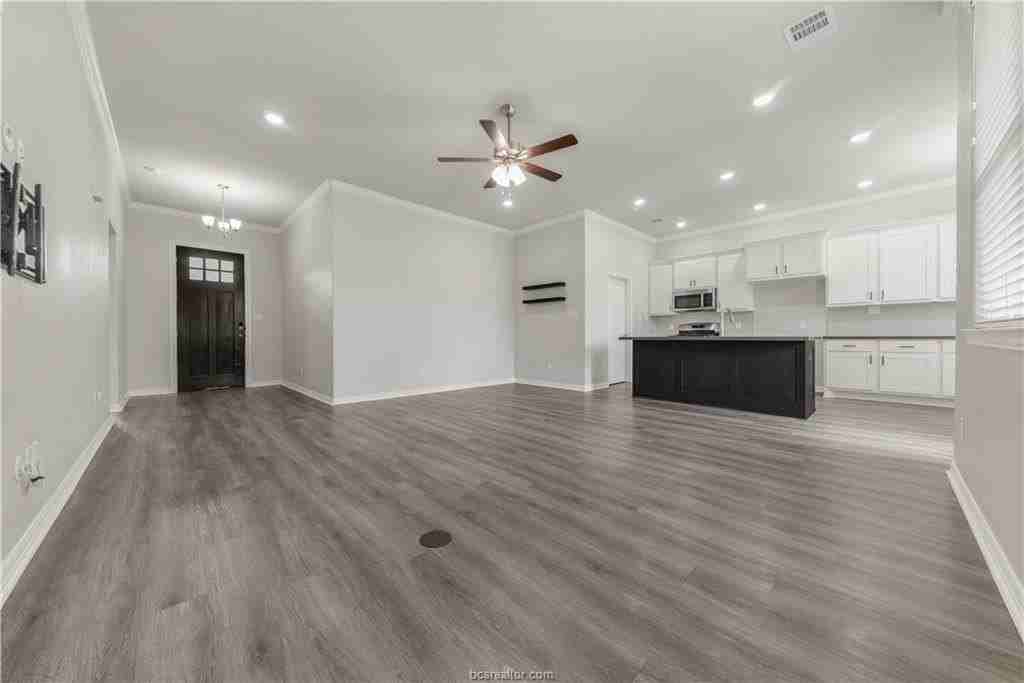 6219 Southern Cross Dr - Photo 3 of 23