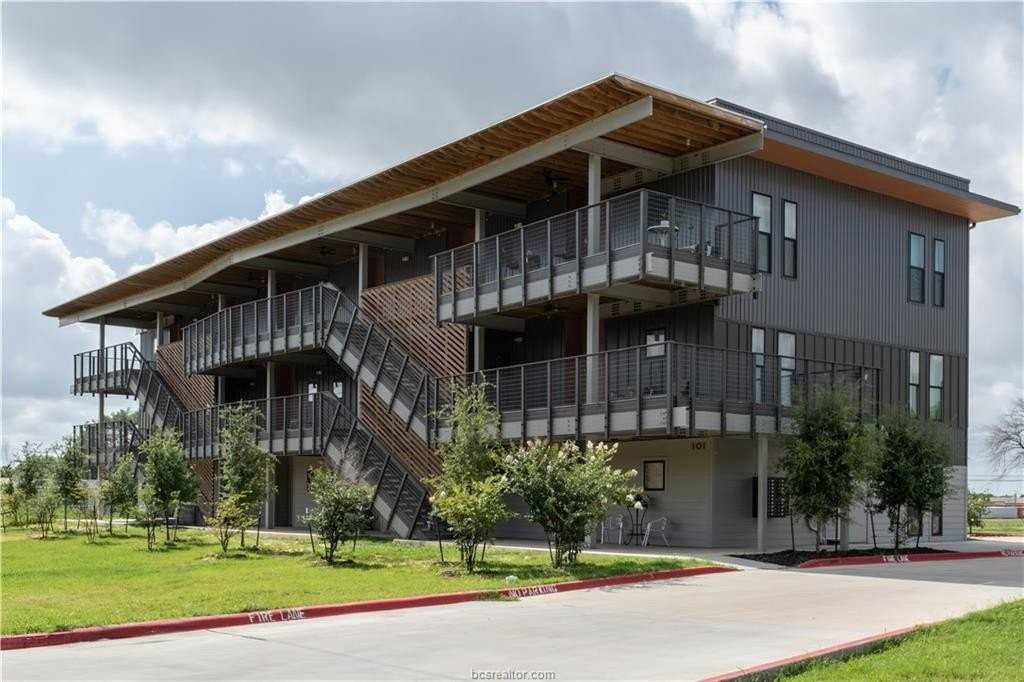 101 W 33rd St Apt 103