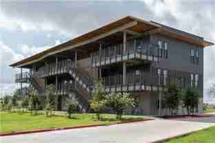 101 W 33rd St Apt 103 - Photo 1 of 1