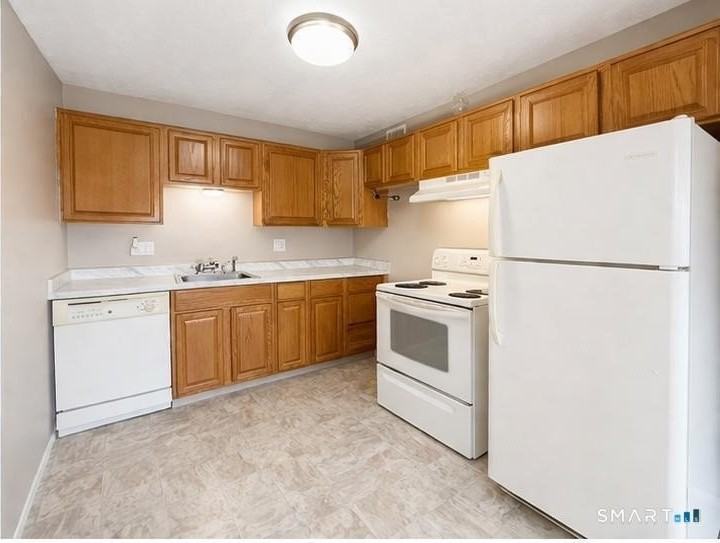 210 Towne House Rd - Photo 5 of 9