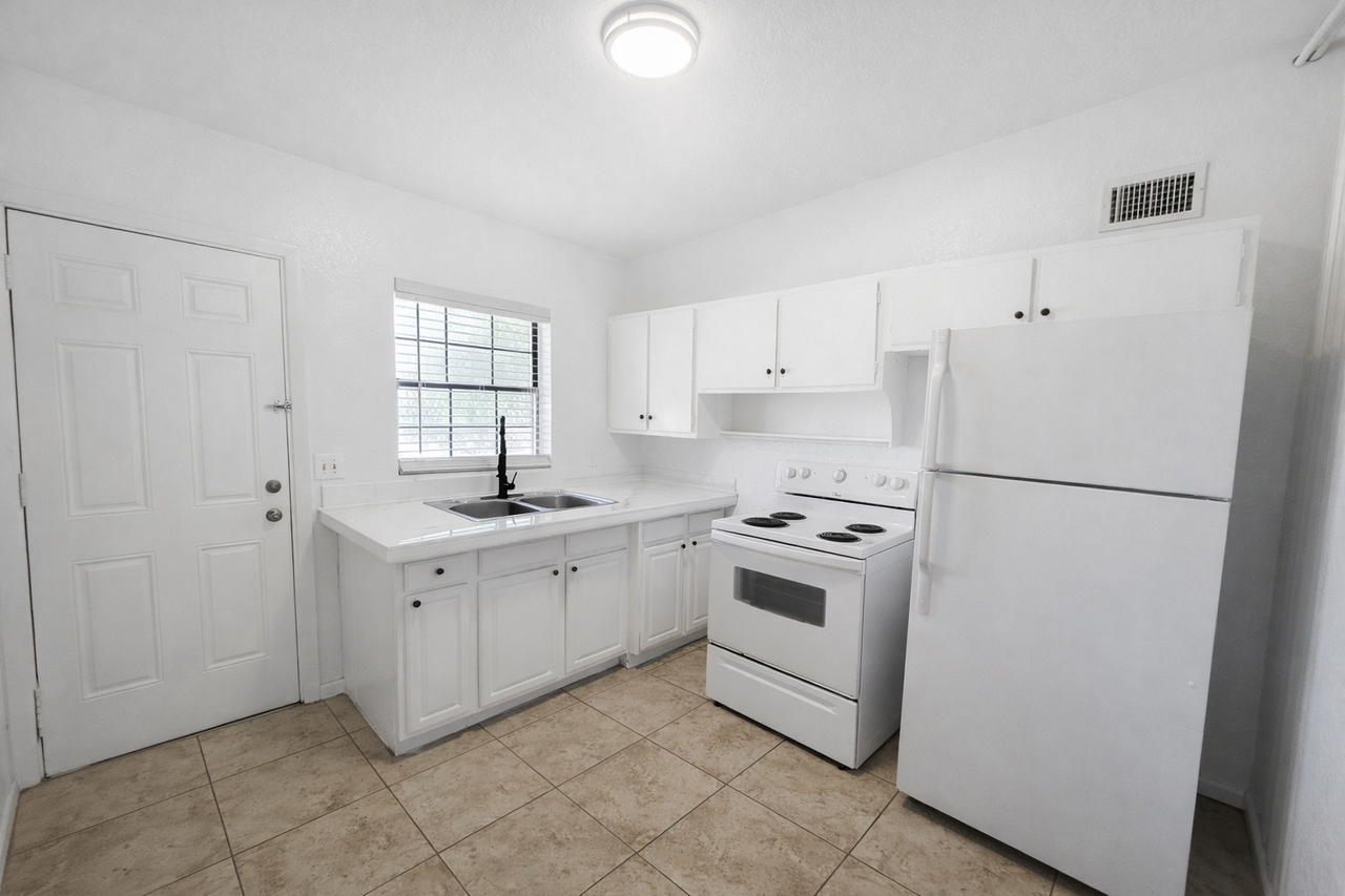 2648 Dellwood Ave #2 - Photo 5 of 9