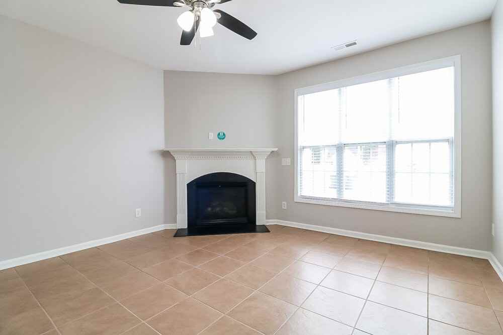 5232 Nautical Ln - Photo 4 of 17