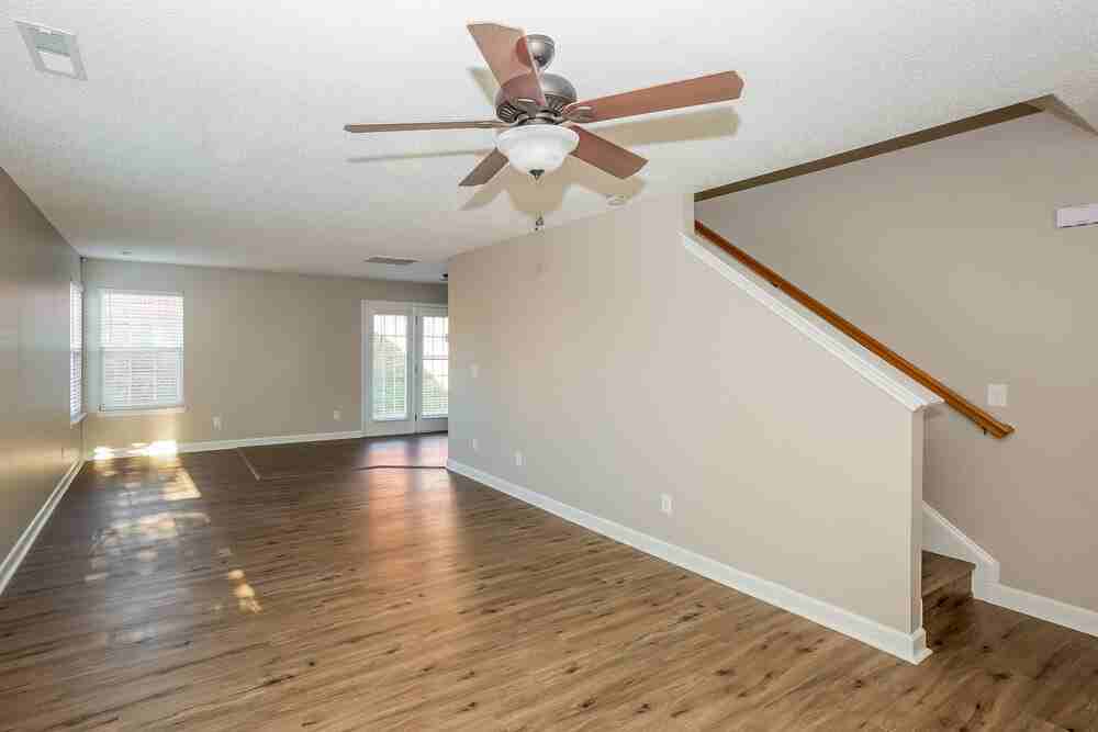 14017 Sobeck Ln - Photo 7 of 17