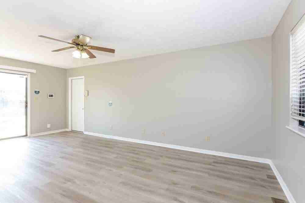 1481 Rebecca Ln - Photo 4 of 17