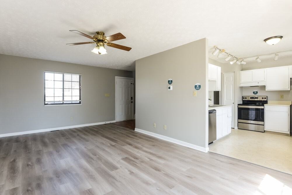 1481 Rebecca Ln - Photo 6 of 17