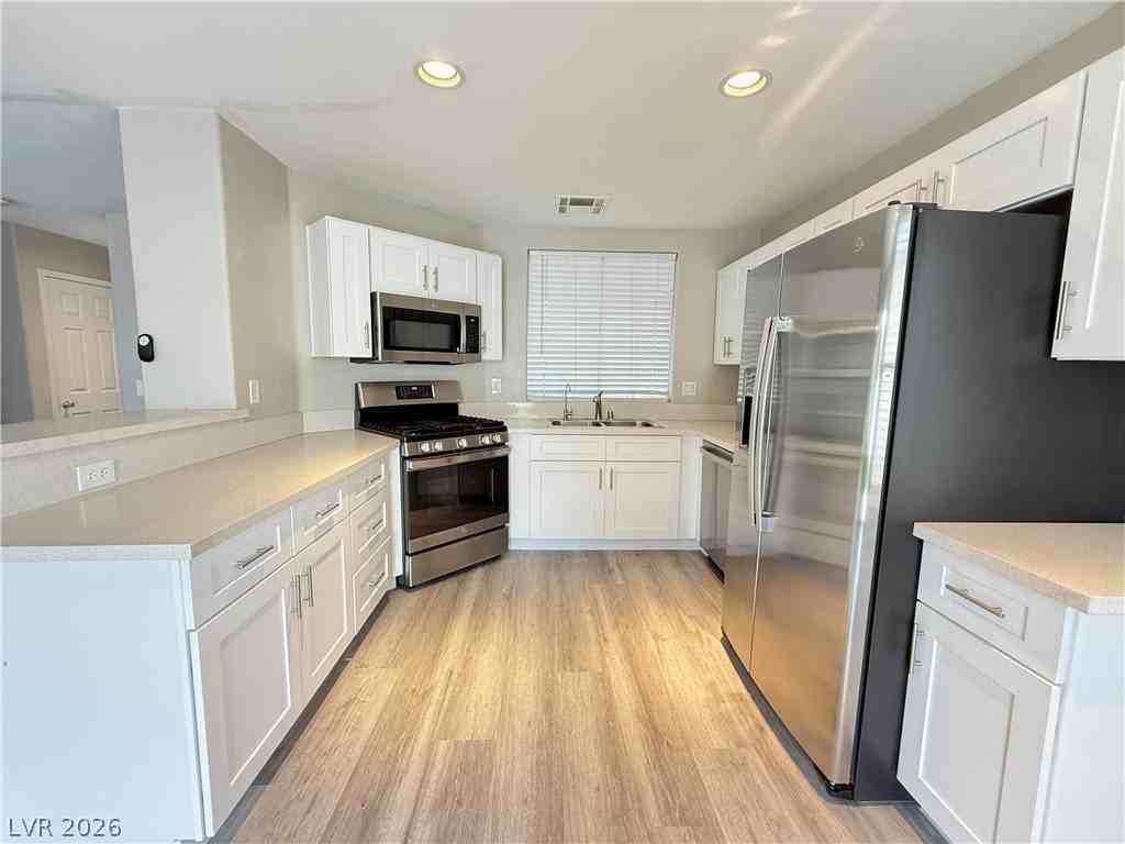 2538 Begonia Valley Ave - Photo 5 of 30