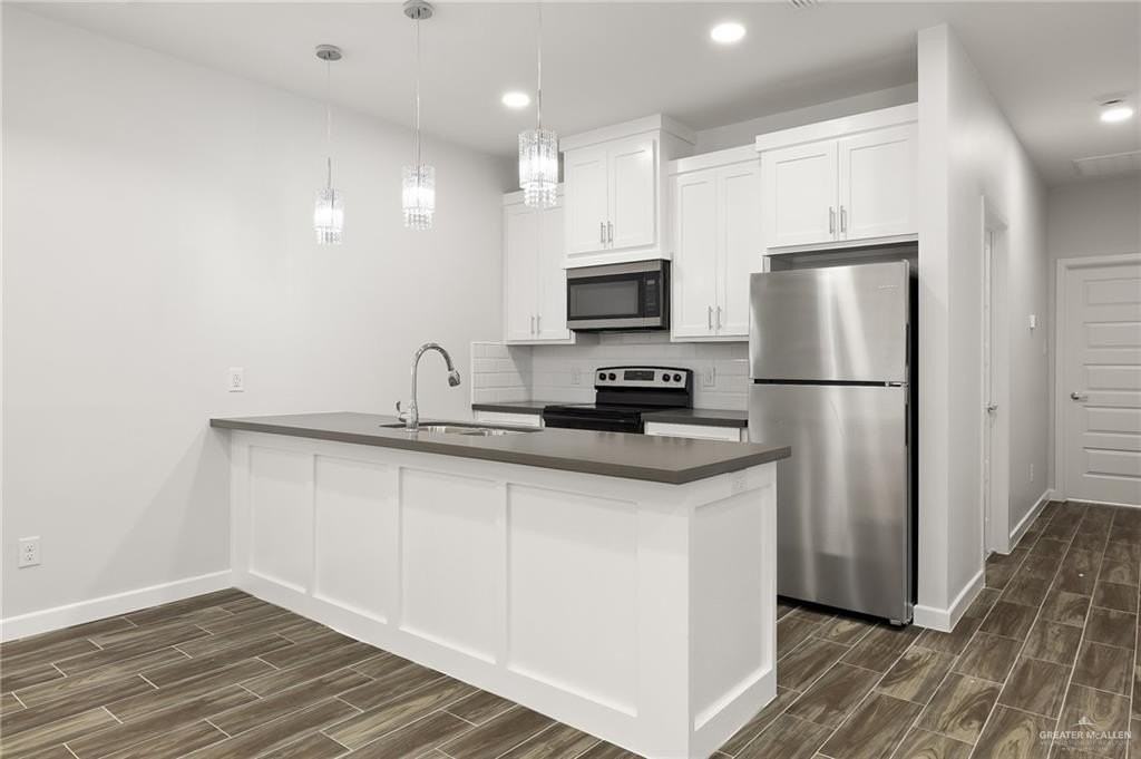 1907 W Violet Dr Apt 3 - Photo 4 of 29