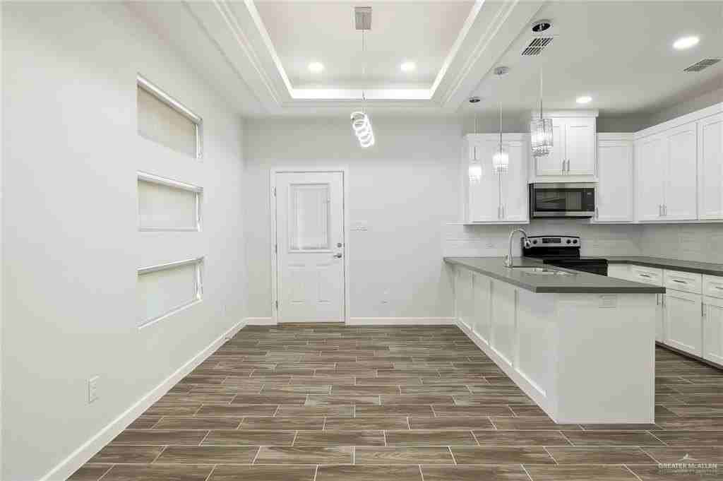 1907 W Violet Dr Apt 3 - Photo 5 of 29