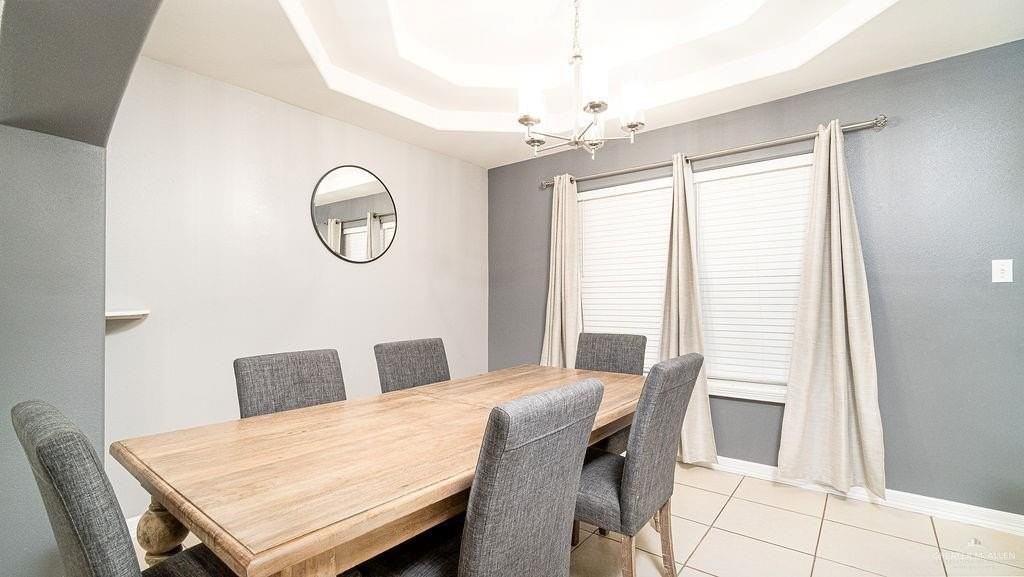 1909 Buffalo Ave - Photo 5 of 18