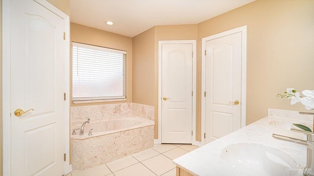 1909 Buffalo Ave - Photo 7 of 18