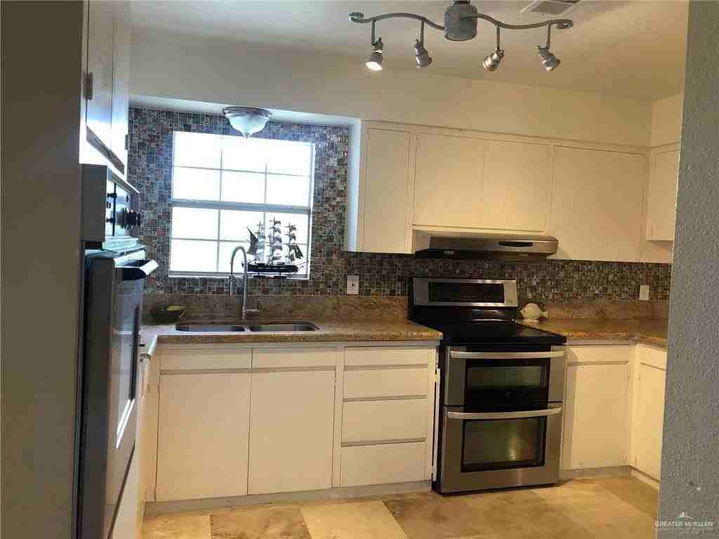 400 W Jackson Ave - Photo 3 of 22